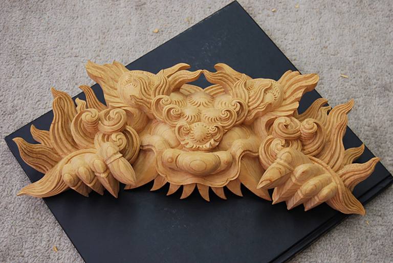 獅子噛飾り物